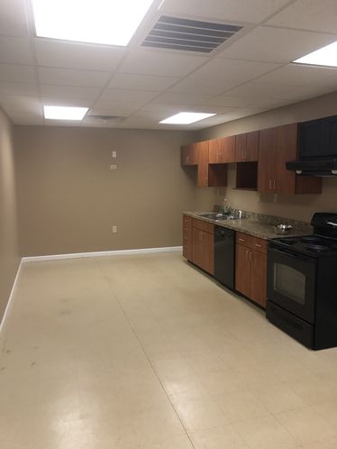 Powell - Like New Professional Office: 7317 Clinton Hwy, Powell, TN 37849